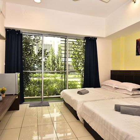 H&F Homestay The Two Owls Nest Aeropod Sovo Studio Room - 2 Queen Bed - Near Airport - Free Parking โกตาคินาบาลู ภายนอก รูปภาพ