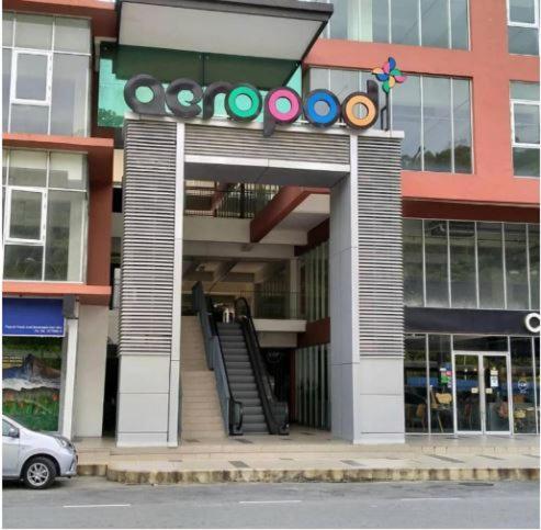 H&F Homestay The Two Owls Nest Aeropod Sovo Studio Room - 2 Queen Bed - Near Airport - Free Parking โกตาคินาบาลู ภายนอก รูปภาพ